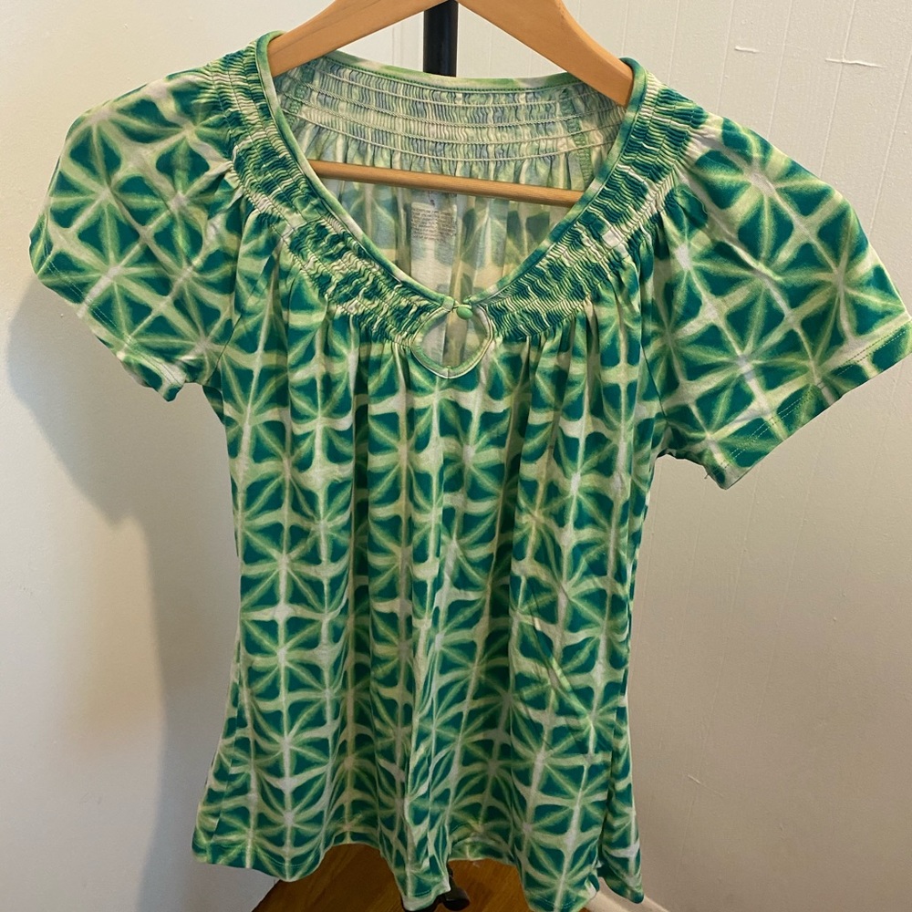 Green top for teen girls